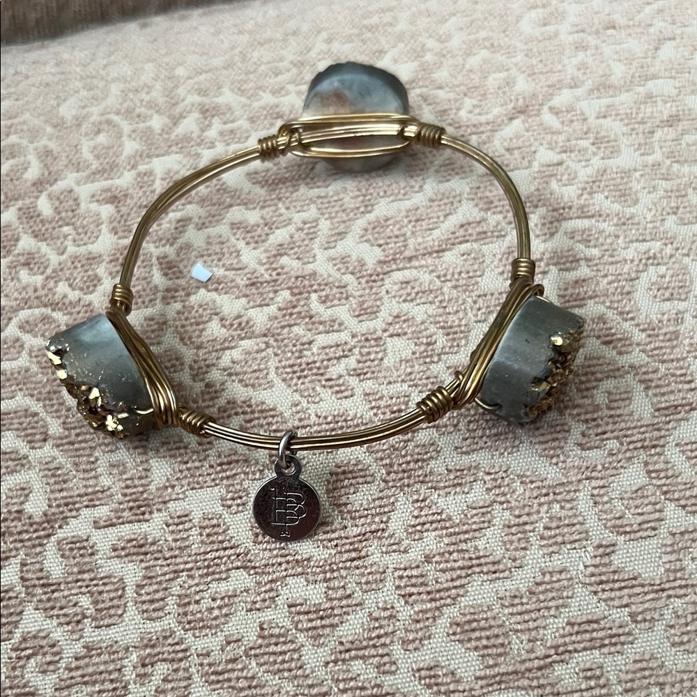 Chic Gold and Gray Wire Bracelet
